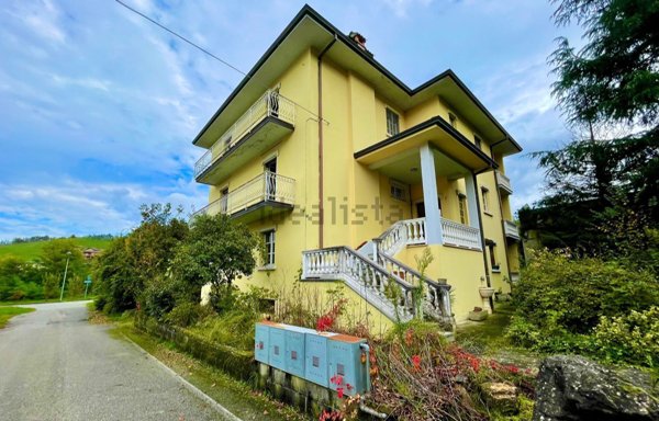 casa indipendente in vendita a Bobbio