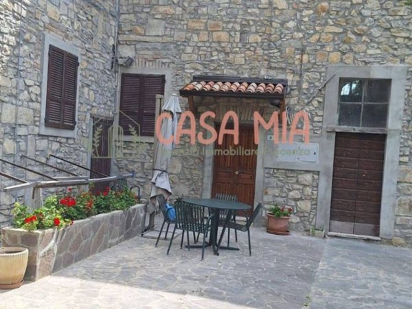 casa indipendente in vendita a Bobbio