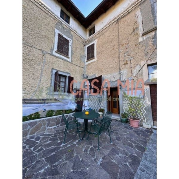 casa semindipendente in vendita a Bobbio