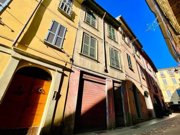 casa indipendente in vendita a Bobbio