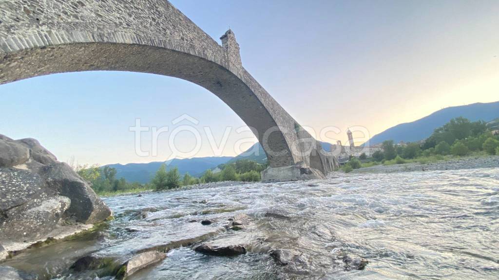 casa indipendente in vendita a Bobbio