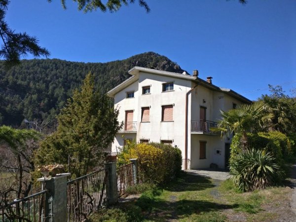 casa indipendente in vendita a Bobbio in zona Lagobisione