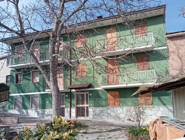 casa indipendente in vendita a Bobbio