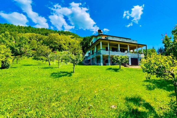 casa indipendente in vendita a Bobbio