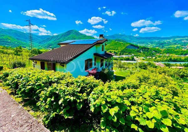 casa indipendente in vendita a Bobbio