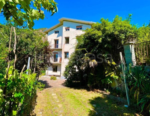casa indipendente in vendita a Bobbio in zona Lagobisione