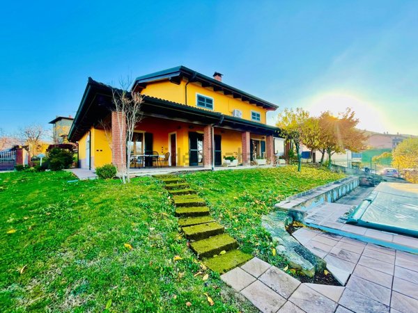 casa indipendente in vendita a Bobbio