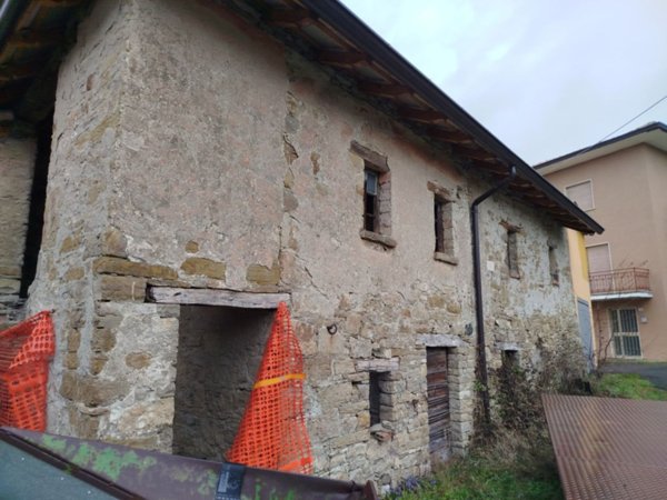 casa indipendente in vendita a Bobbio