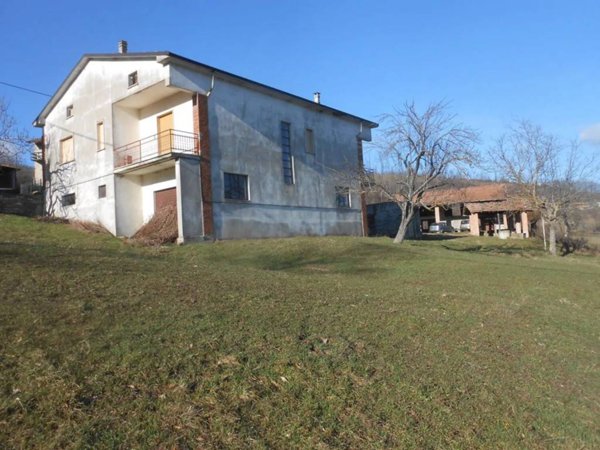 casa indipendente in vendita a Bobbio