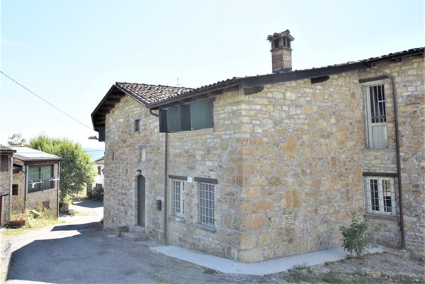 casa indipendente in vendita a Bobbio in zona Cassolo