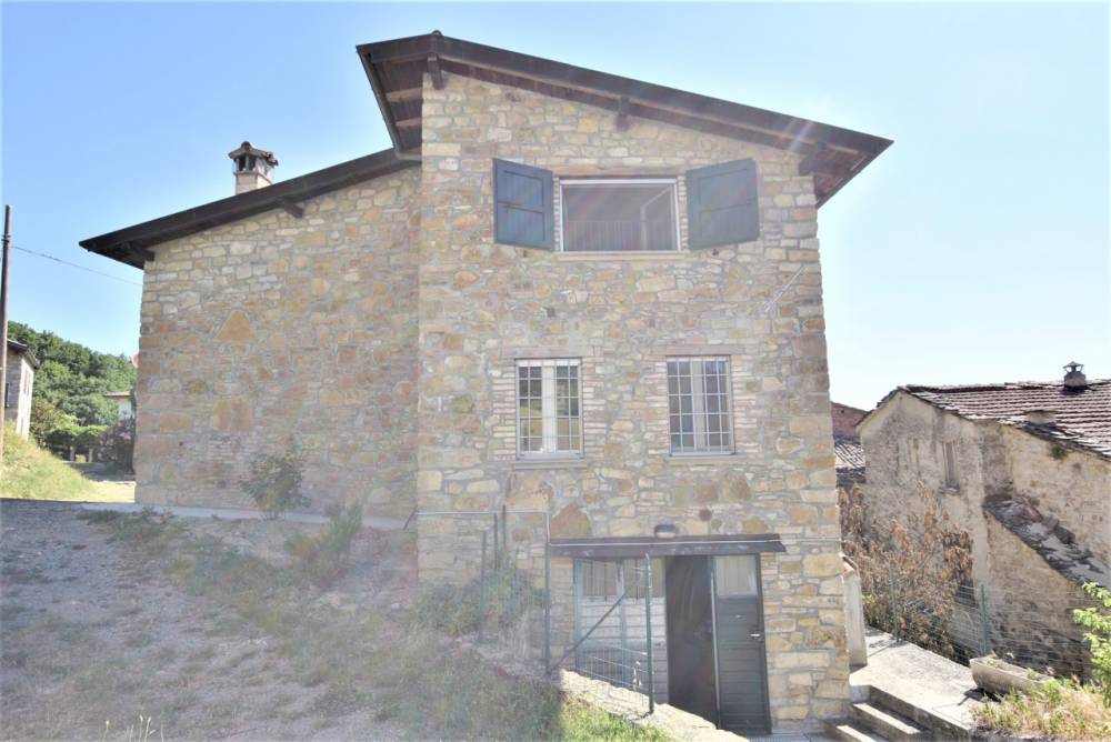 casa indipendente in vendita a Bobbio in zona Mezzano Scotti