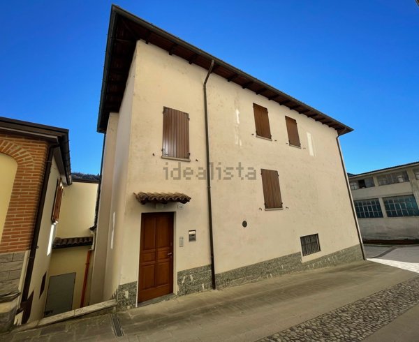 casa indipendente in vendita a Bobbio