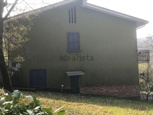 casa indipendente in vendita a Bobbio