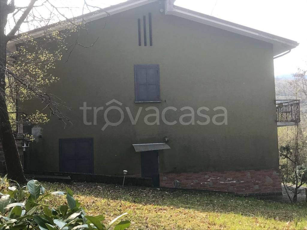 casa indipendente in vendita a Bobbio