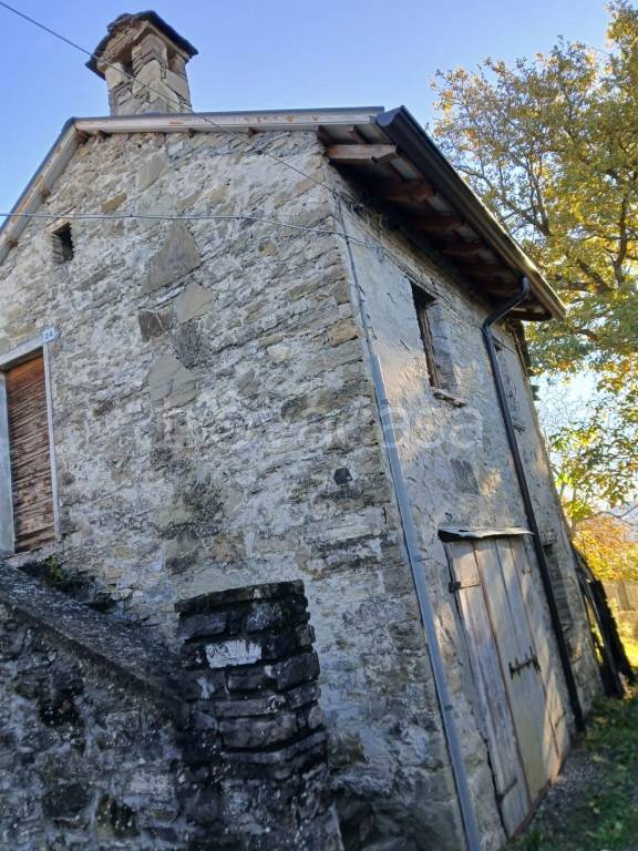 casa indipendente in vendita a Bobbio