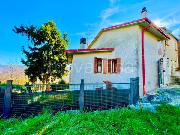 casa indipendente in vendita a Bobbio in zona Mezzano Scotti