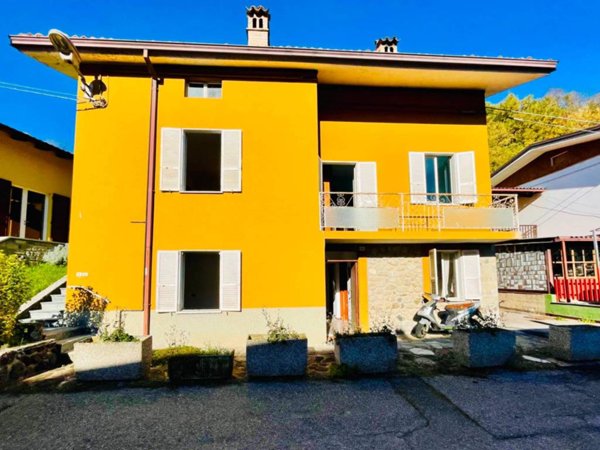 casa indipendente in vendita a Bobbio