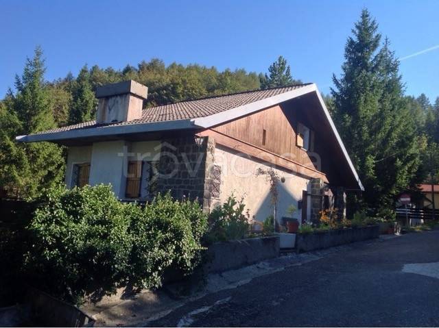 casa indipendente in vendita a Bobbio