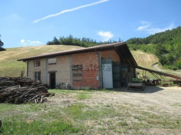 quadrivano in vendita a Bobbio in zona Mezzano Scotti