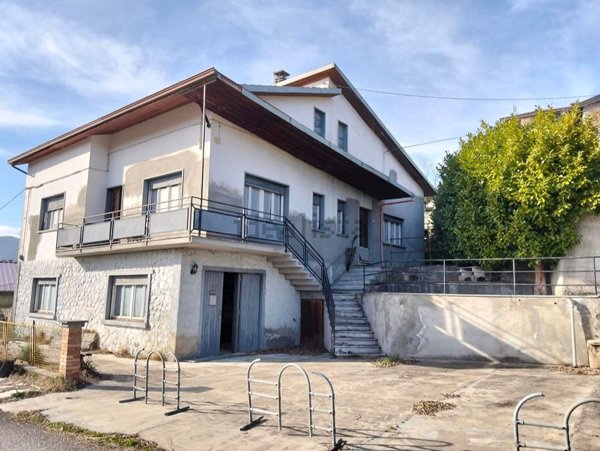casa indipendente in vendita a Bobbio in zona Mezzano Scotti