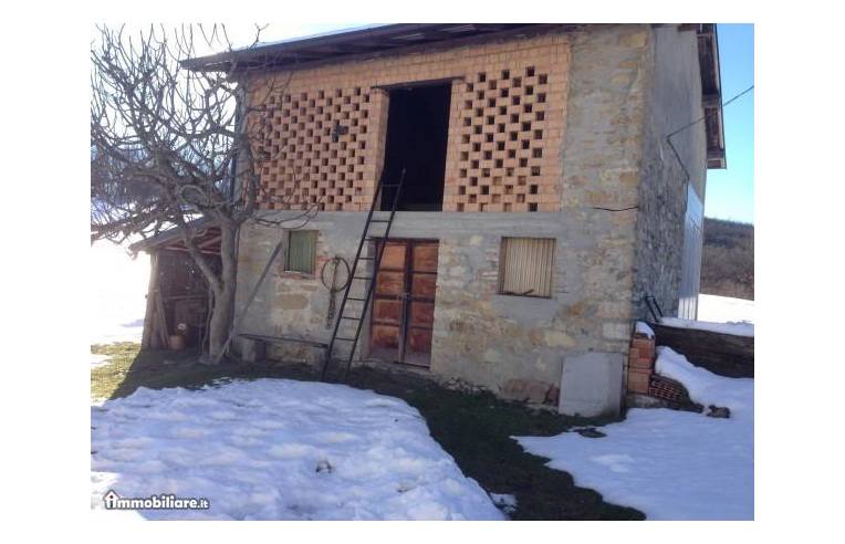 casa indipendente in vendita a Bobbio in zona Lagobisione