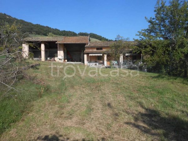 casa indipendente in vendita a Bobbio