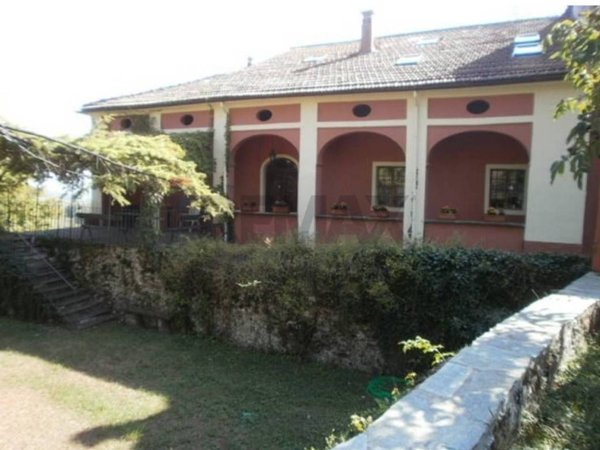 casa indipendente in vendita a Bobbio