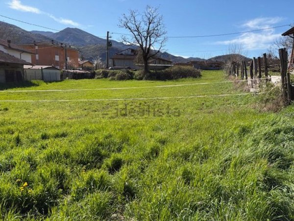 terreno edificabile in vendita a Bobbio in zona Mezzano Scotti