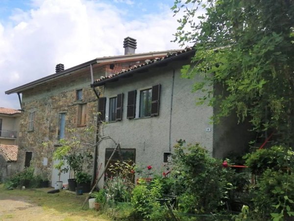 casa indipendente in vendita a Bobbio