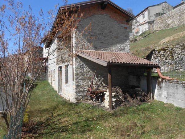 casa indipendente in vendita a Bobbio