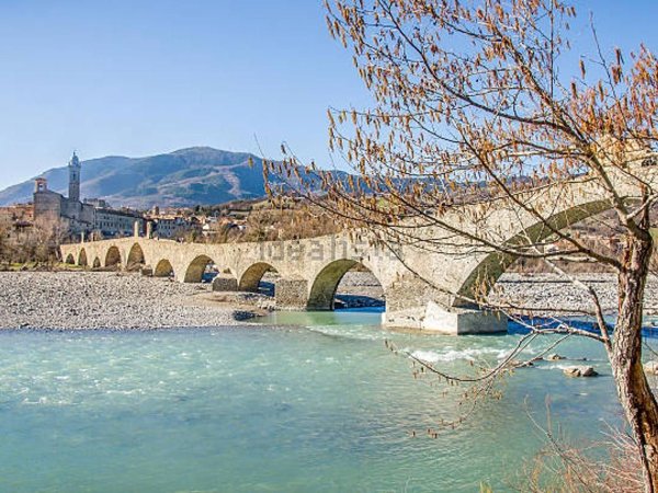 casa indipendente in vendita a Bobbio