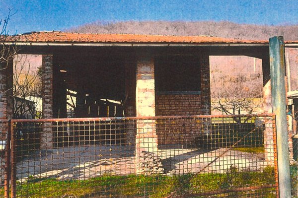 casale in vendita a Bobbio in zona Mezzano Scotti