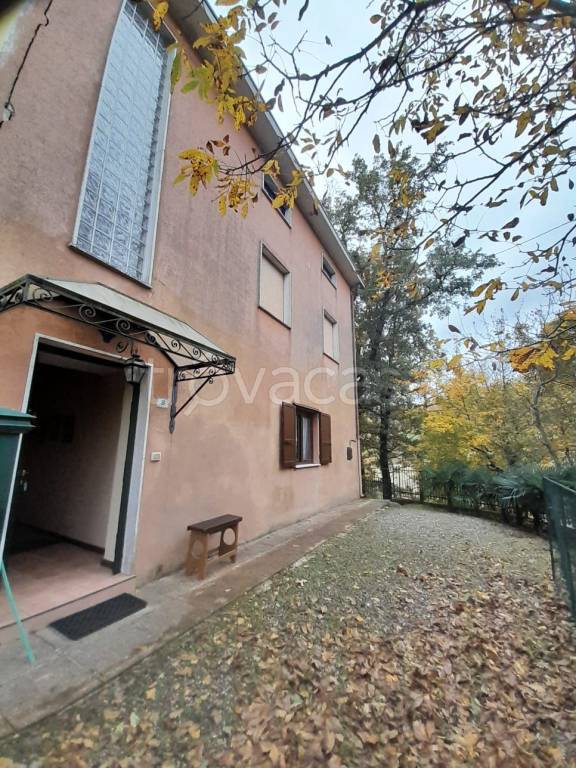 casa indipendente in vendita a Bobbio in zona Freddezza