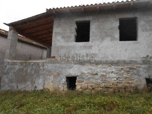 casa indipendente in vendita a Bobbio in zona Mezzano Scotti