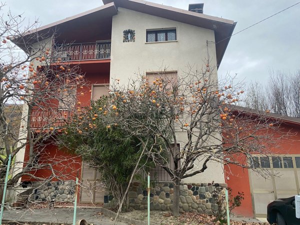 casa indipendente in vendita a Bobbio