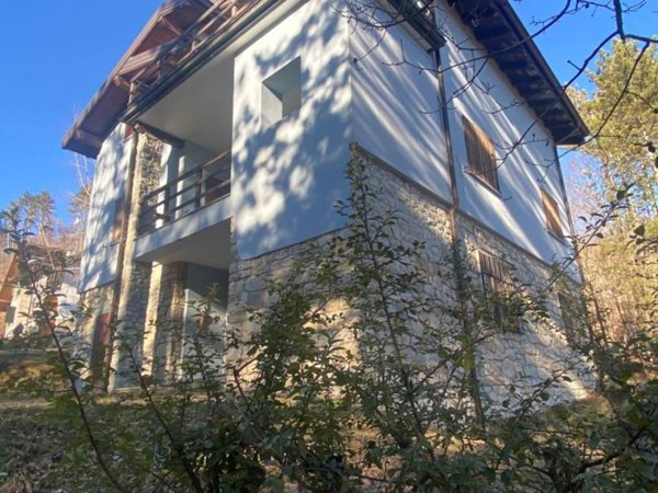casa indipendente in vendita a Bobbio