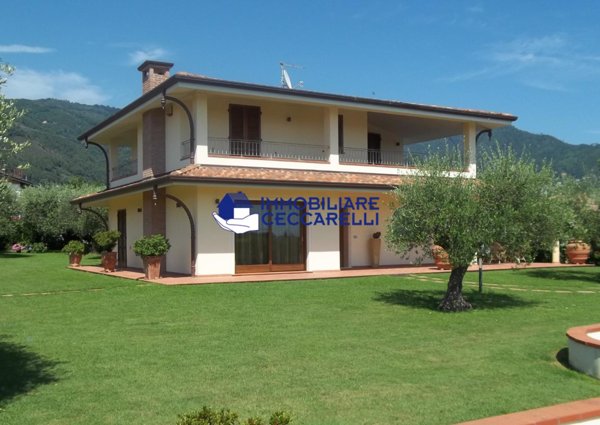 casa indipendente in vendita a Bobbio in zona San Cristoforo