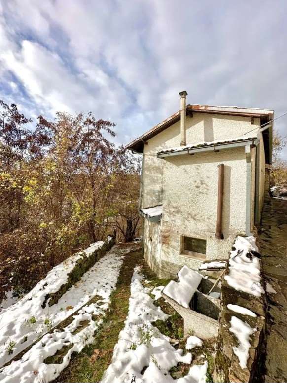 casa indipendente in vendita a Bobbio in zona Ceci