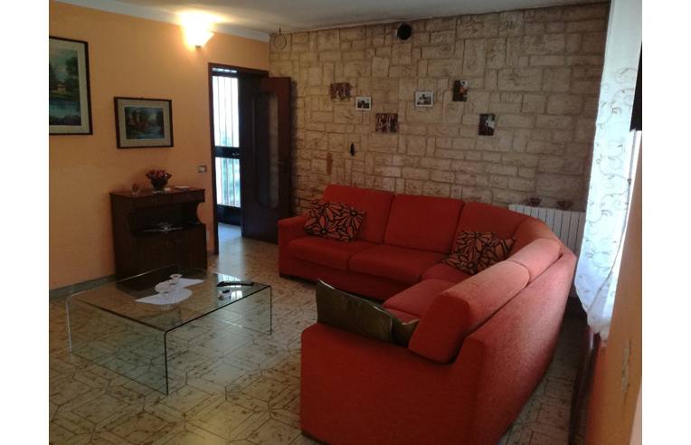 casa indipendente in vendita a Borgonovo Val Tidone