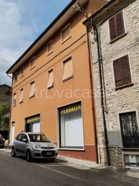 negozio in vendita a Borgonovo Val Tidone