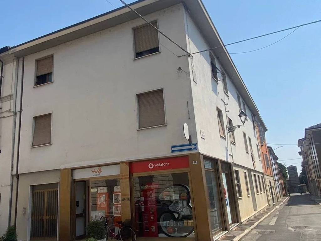 casa indipendente in vendita a Borgonovo Val Tidone