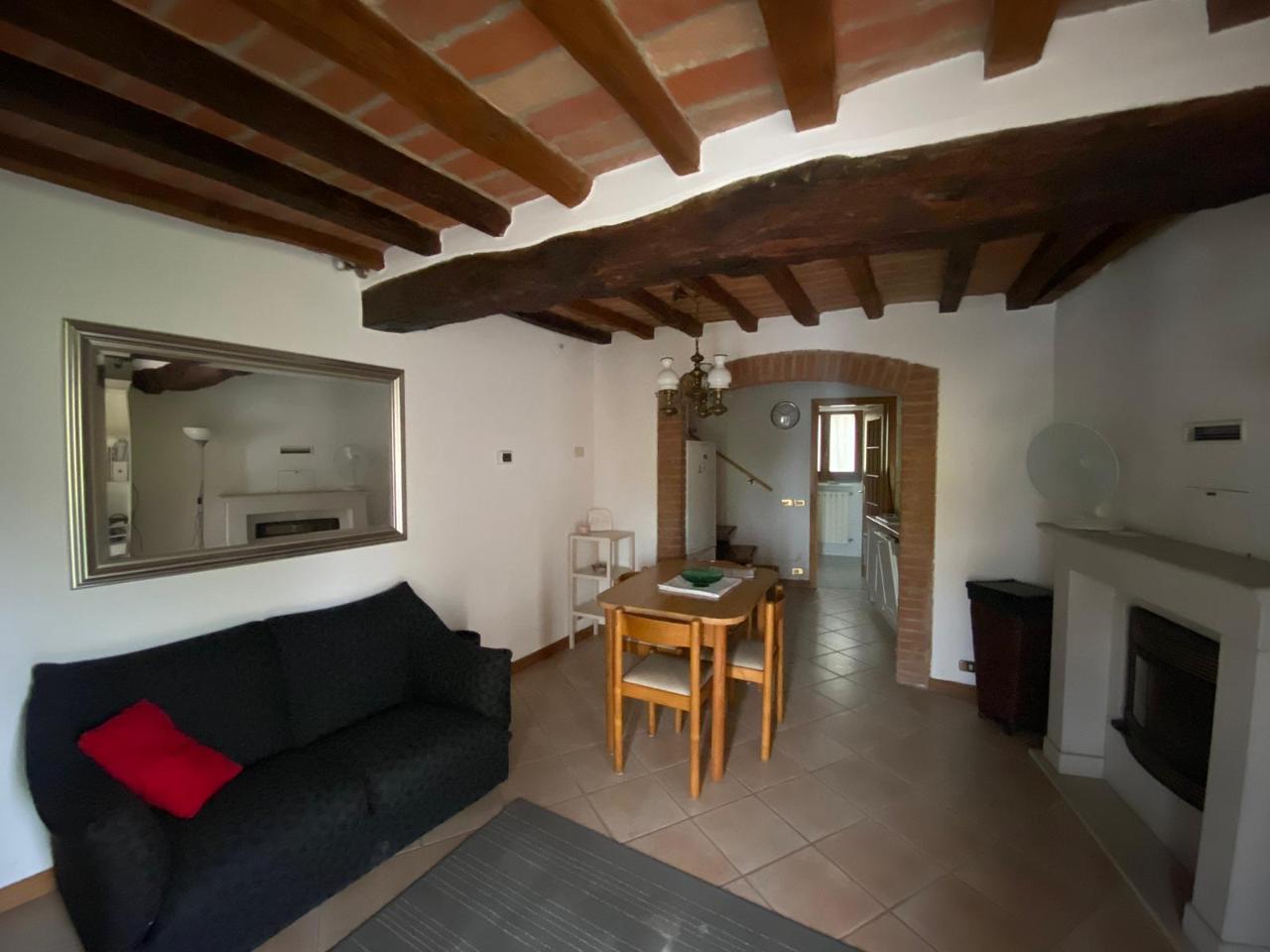 casa indipendente in vendita a Borgonovo Val Tidone in zona Corano