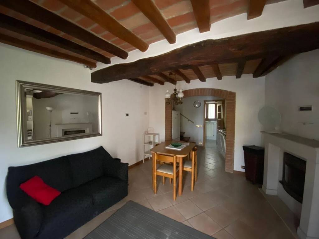 casa indipendente in vendita a Borgonovo Val Tidone in zona Corano