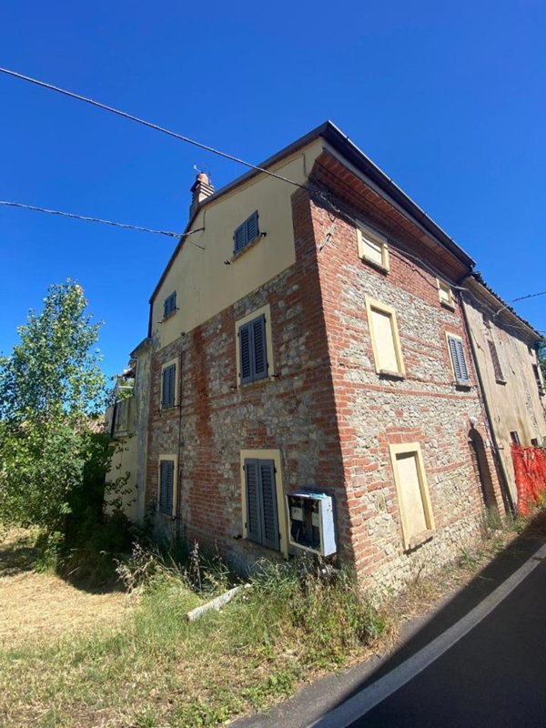 casa indipendente in vendita a Borgonovo Val Tidone