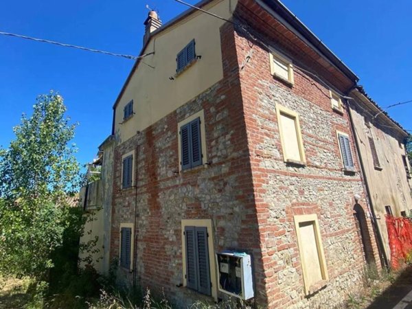 casa indipendente in vendita a Borgonovo Val Tidone