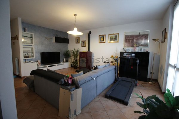 casa indipendente in vendita a Borgonovo Val Tidone