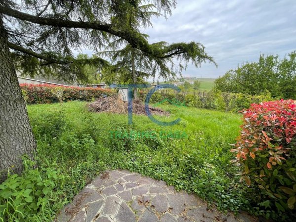 casa indipendente in vendita a Borgonovo Val Tidone