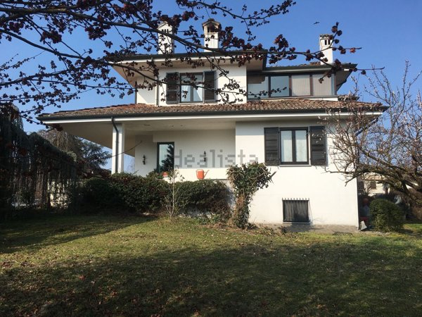 casa indipendente in vendita a Borgonovo Val Tidone