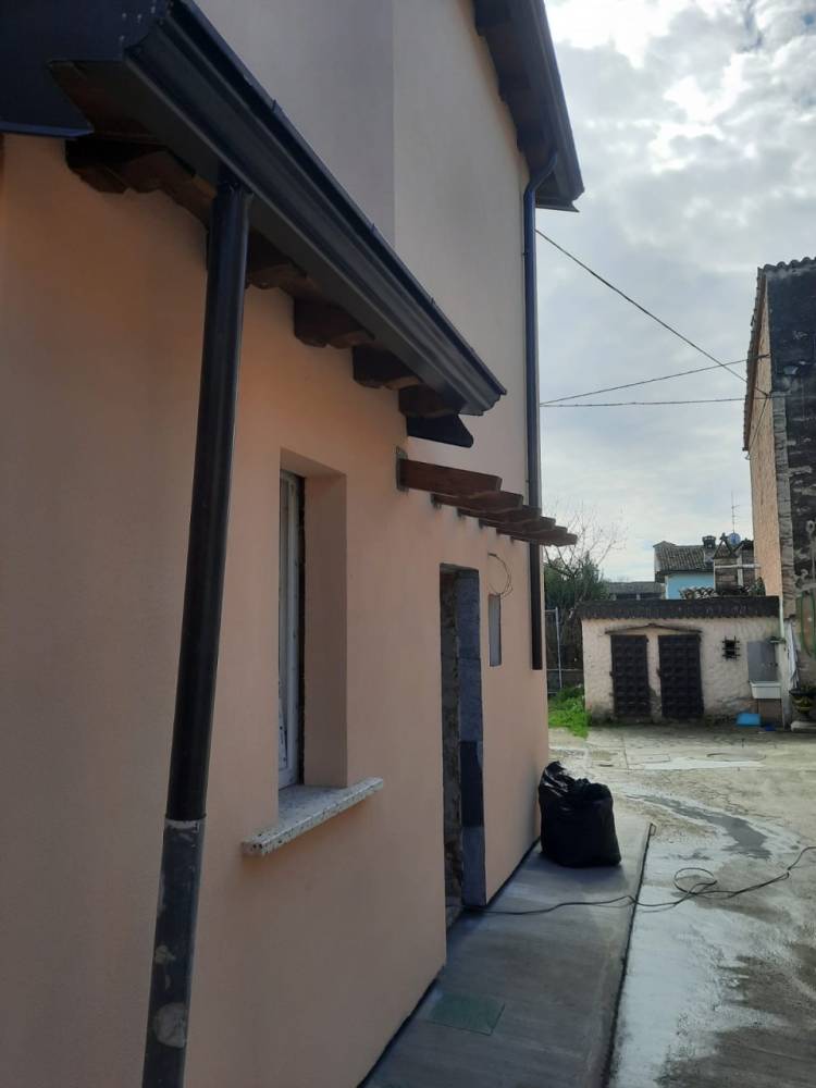 casa indipendente in vendita a Borgonovo Val Tidone in zona Mottaziana