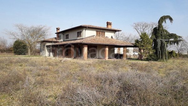 casa indipendente in vendita a Borgonovo Val Tidone